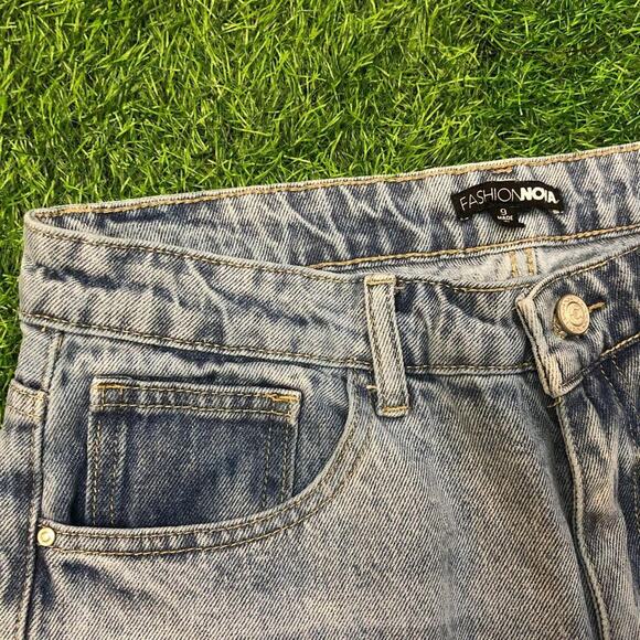 Fashion Nova Light Blue Split Hem Denim Jeans - Picture 2 of 5